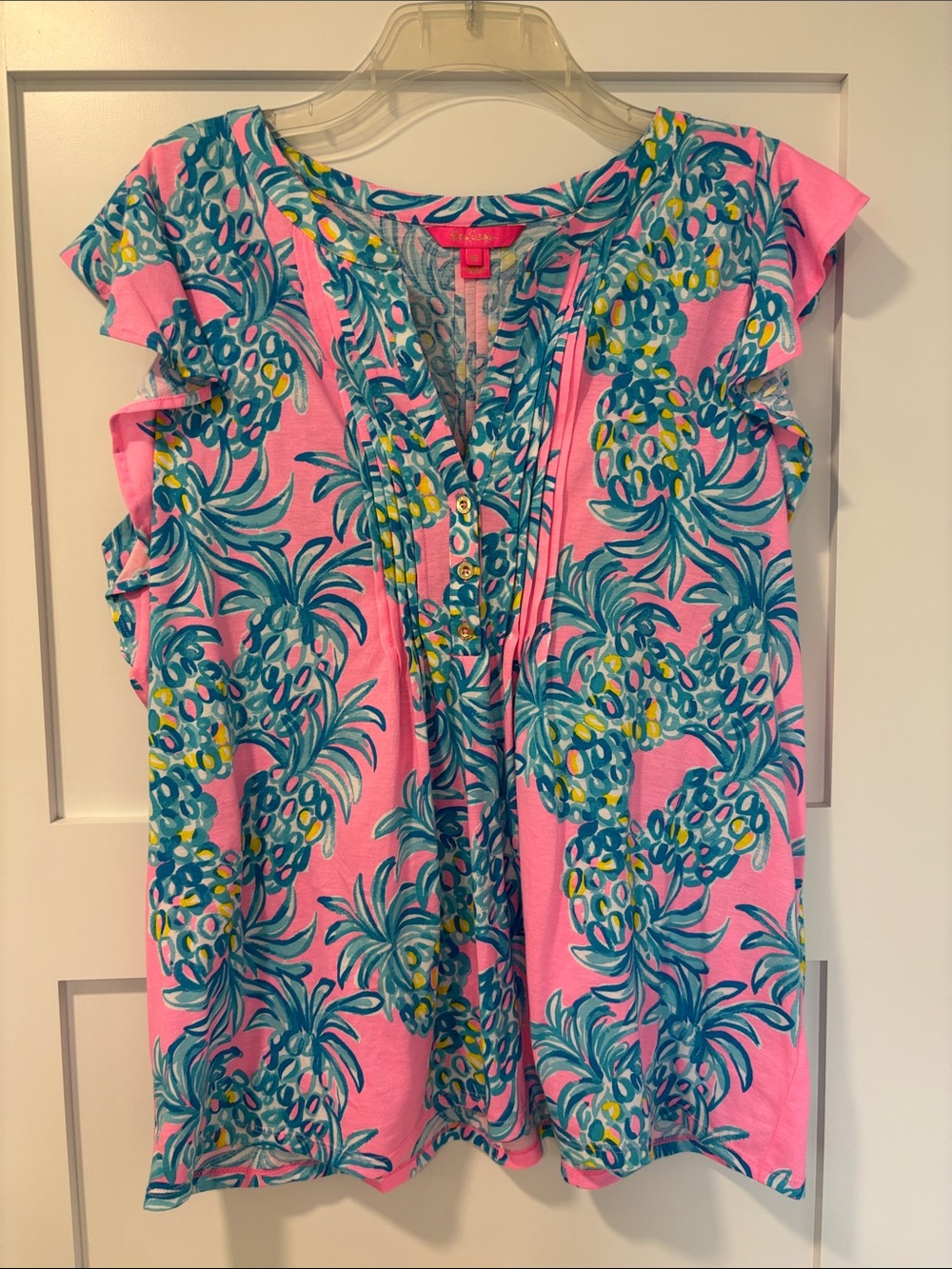 Lilly Pulitzer Golda Top. “Pelican Pink Pineapple Print. Size XL